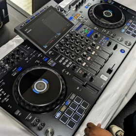 AlphaTheta XDJ-AZ, AlphaTheta OMNIS-DUO , Pioneer OPUS-QUAD, Pioneer XDJ-RX3, Pioneer XDJ-XZ, Pioneer DDJ-FLX10, AlphaTheta DDJ-GRV6, Pioneer DDJ-1000