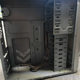 Obudowa komputerowa INCORE MidiTower szara-srebrna. Kompletna, front USB 2x2.0 i Audio. Stan bardzo dobry