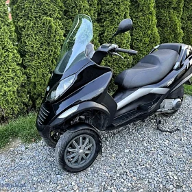 „ Piaggio mp3 - 125 ”. 2007r. Tylko : 45tys.km - Trójkołowy.