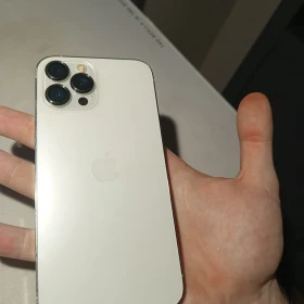 Iphone 12 SPRZEDAM stam bdb