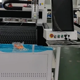 Wycinarka laserowa Fiber CNC Model G 6000W pole 3000x1500 mm Profesjonalna maszyna do cięcia blach stalowych i aluminium Nowa