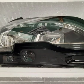 ⭐⭐⭐Polecam -Lampa przednia prawa Peugeot 3008 i5008 II 2016-2022