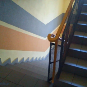 mieszkanie, w bloku z pustaka ceramicznego, 36mkw na pierwszym piętrze w dzielnicy Wrzosowiak z dużym parkingiem zamykanym na pilota, ul. Lechonia 22,