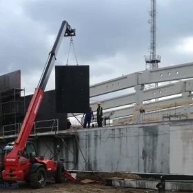 DmTech - wynajem, serwis, sprzedaż ładowarek teleskopowych i wózków widłowych